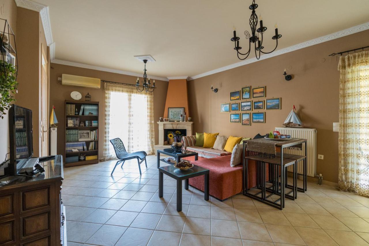 Aurelia Apartment Lixouri Esterno foto